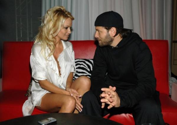 Pamela Anderson Divorcing 4th Place Finisher at WSOP One Drop Again Pamela Anderson Divorcing 4th Place Finisher at WSOP One Drop Again