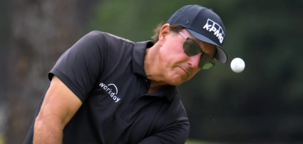 Report: Mickelson Had $40 Million in Gambling Losses