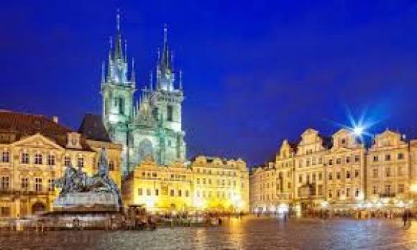 Eureka Prague Hits 366 for Day 1A