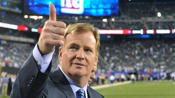 NFL Commish Roger Goodell Sees Difference Between Fantasy and Sports Betting NFL Commish Roger Goodell Sees Difference Between Fantasy and Sports Betting