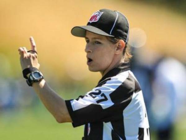 NFL Replacement Official Shannon Eastin Poker Past Comes Back to Haunt Her 