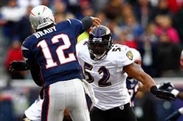 Spread on the Ravens Patriots at -8:  Bookmaker Moves to -7.5