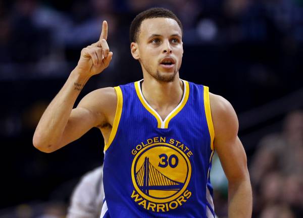 Stephen Curry Odds to Win Three-Point Shootout Just Shy of 1-2
