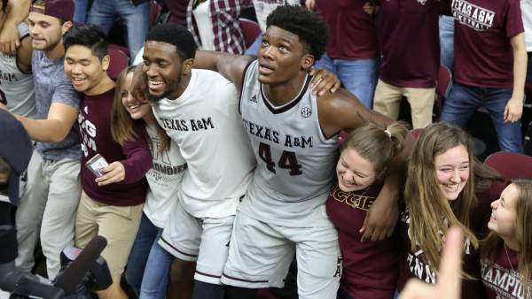 Bet on the Kentucky vs. Texas A&M Game - Bookie Line Analysis