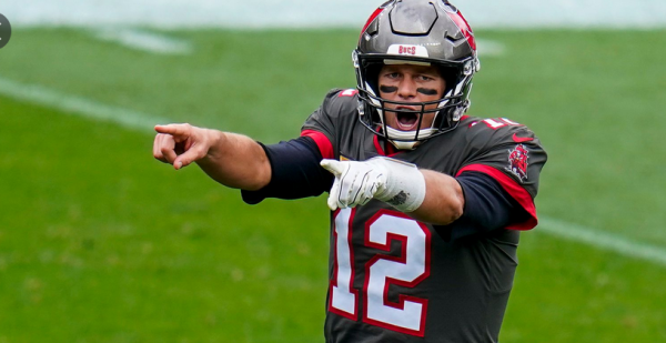 Brady Moves Past Mahomes in Latest Awards Odds