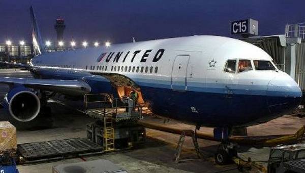 United Chicago-Atlantic City Flights Take Off: Online Gambling Can Benefit