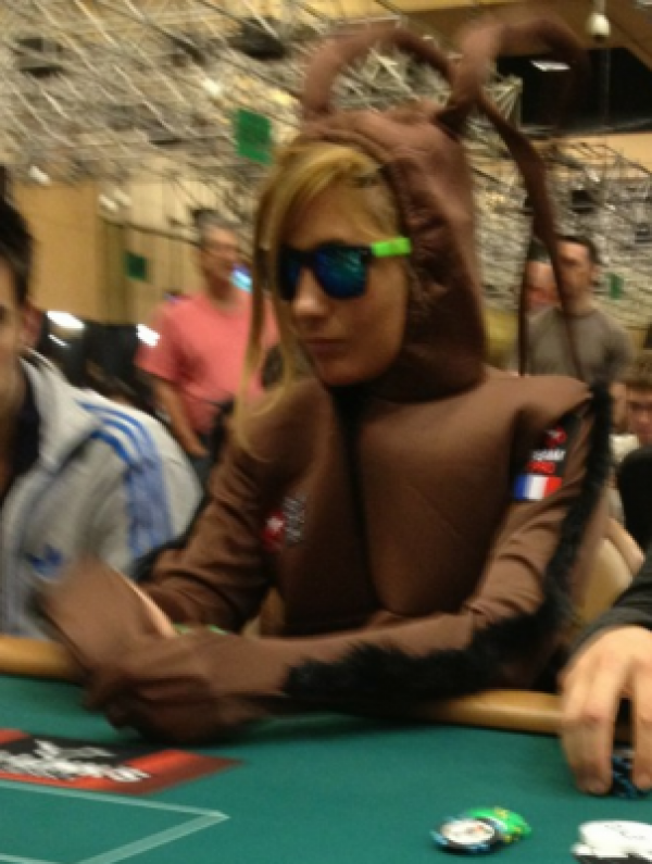 Poker Pro Vanessa Rousso is a Cockroach!  Gets Exterminated 