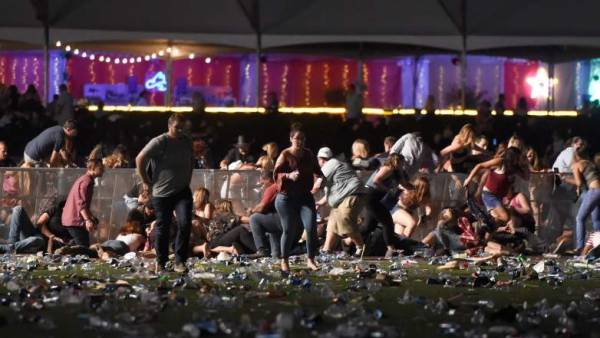 Gunman Kills at Least 50, Wounds 200 in Las Vegas Concert Attack