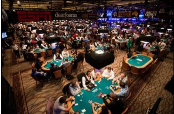 2012 World Series of Poker Main Event Participation Down Slightly From Last Year
