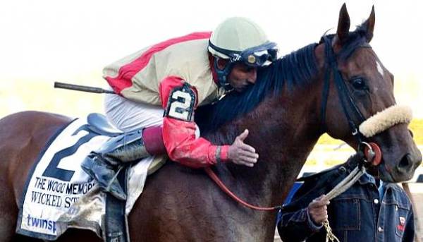 Saturday Afternoon Kentucky Derby 2014 Odds:  Wicked Strong Price Slashed 