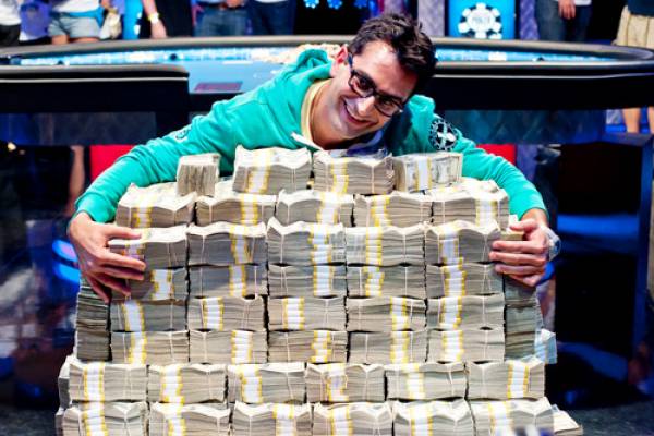 Poker Pro Antonio Esfandiari Bets on Abstinence: Won’t Have Sex for a Year