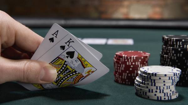 Best Online Blackjack Strategies to Help You Beat the Dealer