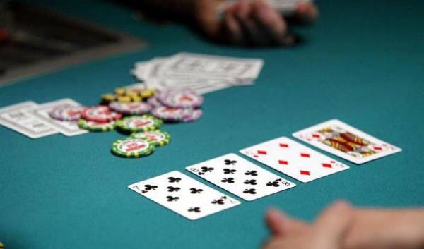 Atlantic City Casino Suffers Fake Chip Scam in Poker Tournament Atlantic City Casino Suffers Fake Chip Scam in Poker Tournament