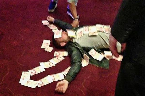 Gambler Sues Casino After Losing $200k While Playing Drunk Gambler Sues Casino After Losing $200k While Playing Drunk