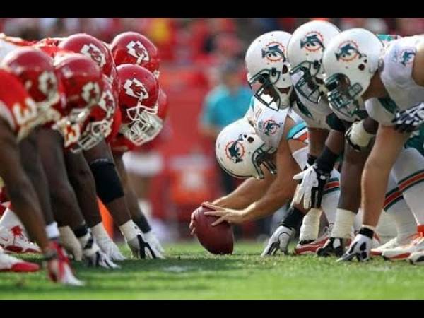 What is the Line on the Chiefs-Dolphins Game Week 14?