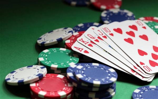 Police Chief Blows Funds From DEA Gambling at Casino: Faces Charges