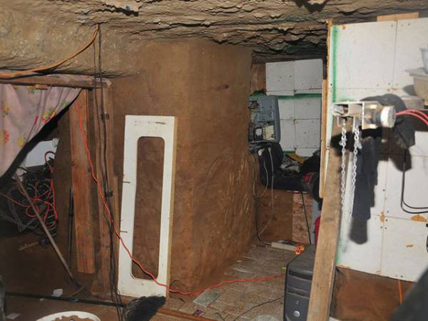 Underground Hidden Cave Contained Gambling Machines, Ammo