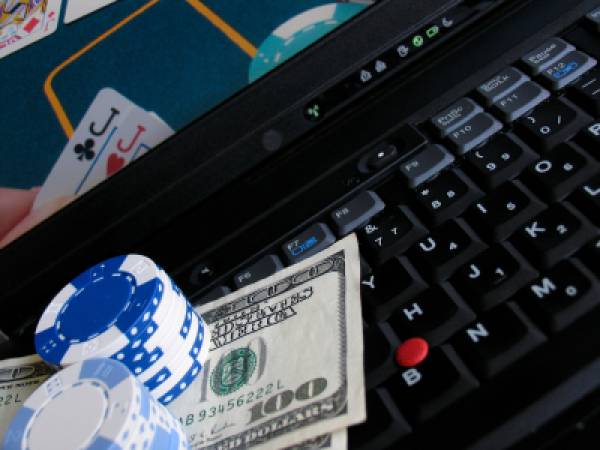 Internet Gambling Bill in Illinois Would be Standalone Internet Gambling Bill in Illinois Would be Standalone