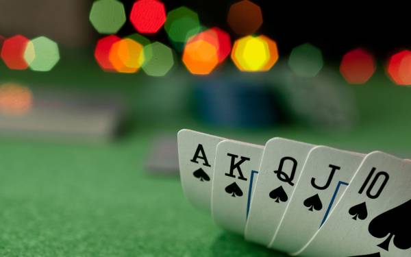 Sweden’s Alexander Ivarsson Leads After Day 3 of EPT12 Malta Main Event Sweden’s Alexander Ivarsson Leads After Day 3 of EPT12 Malta Main Event