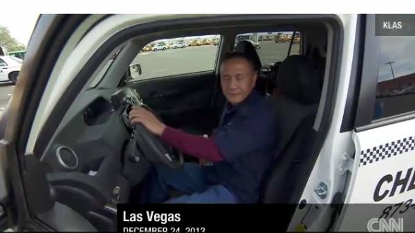 It Pays to be Honest: Poker Pro Gives Cabbie $10k for Returning Lost $300k (Vide