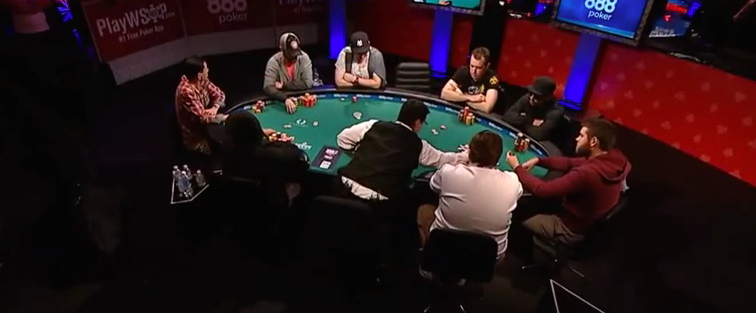 Damian Salas Leads 297 Players in 2017 WSOP Main Event