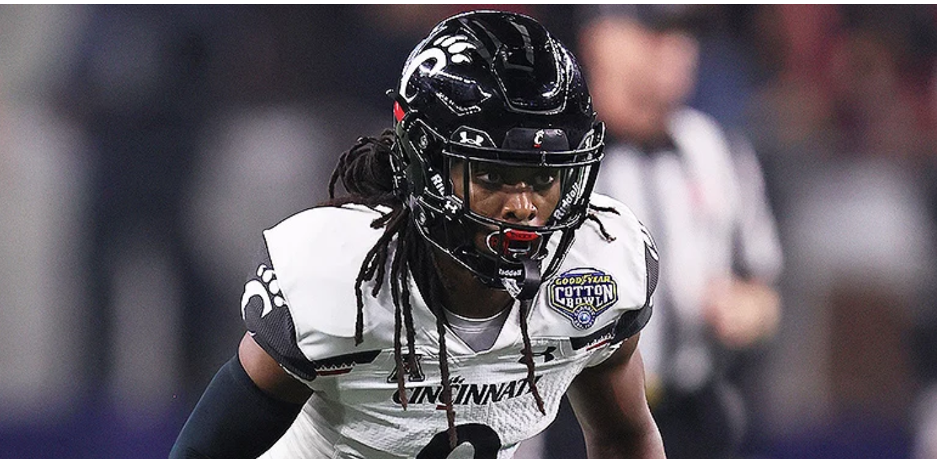 What Are the Regular Season Wins Total Odds for the Cincinnati Bearcats - 2022?