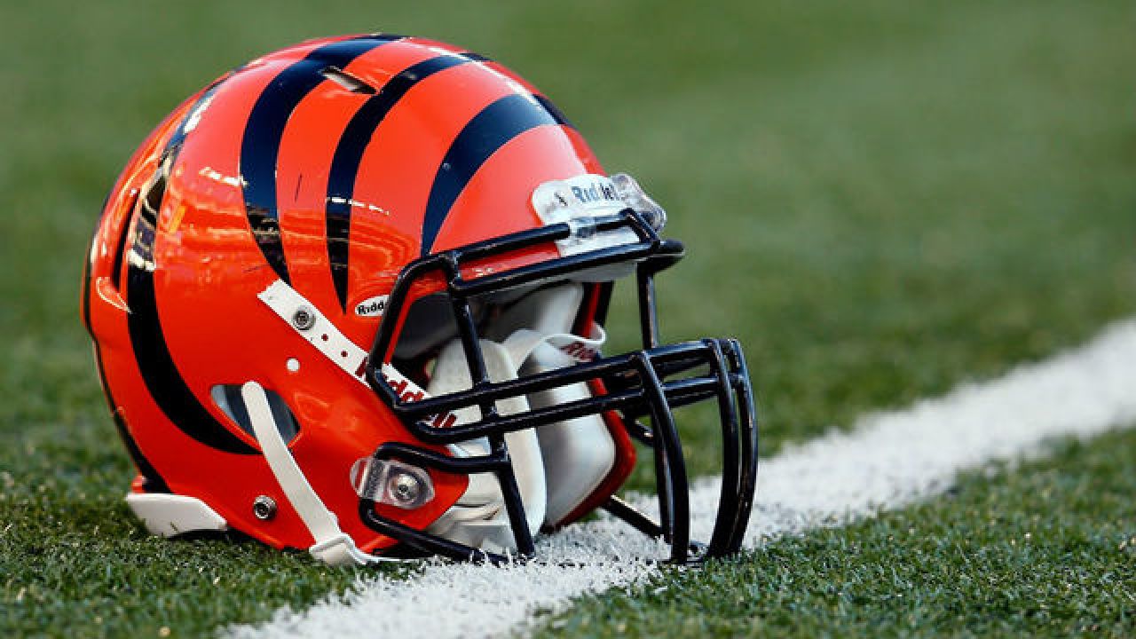 Bengals' Mackensie Alexander Arrested for Battery; Father Still Missing