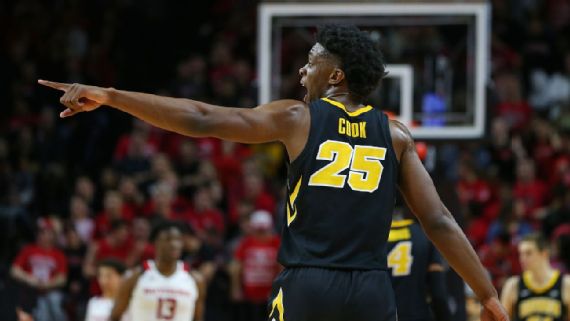 What is the Line on the Iowa vs. Cincinnati Game - March Madness 2019
